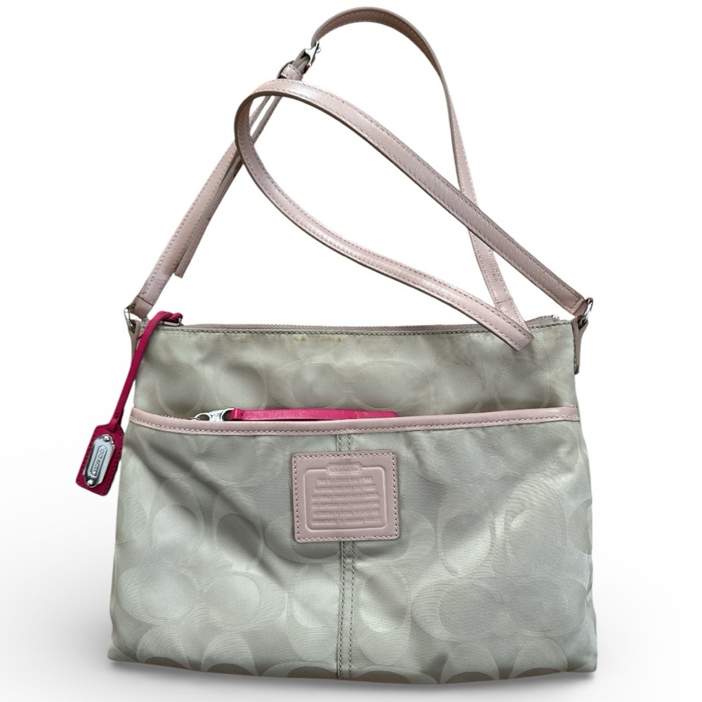 Coach Legacy Weekend Signature Nylon Hippie bag - Picture 2 of 14